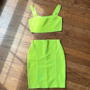 Guess Set. Mirage bandage skirt and top